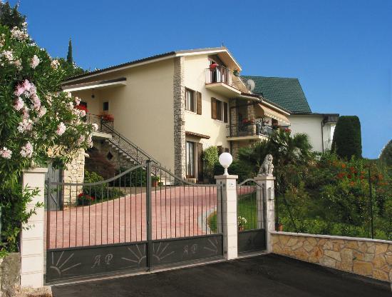 Bed And Breakfast Due Leoni Torri Del Benaco Cameră foto